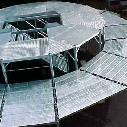 Custom Submarine Staging